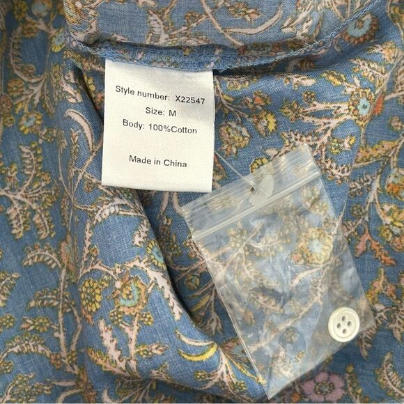 XiRENA Romi Top in Blue Flora - Picture 7 of 10